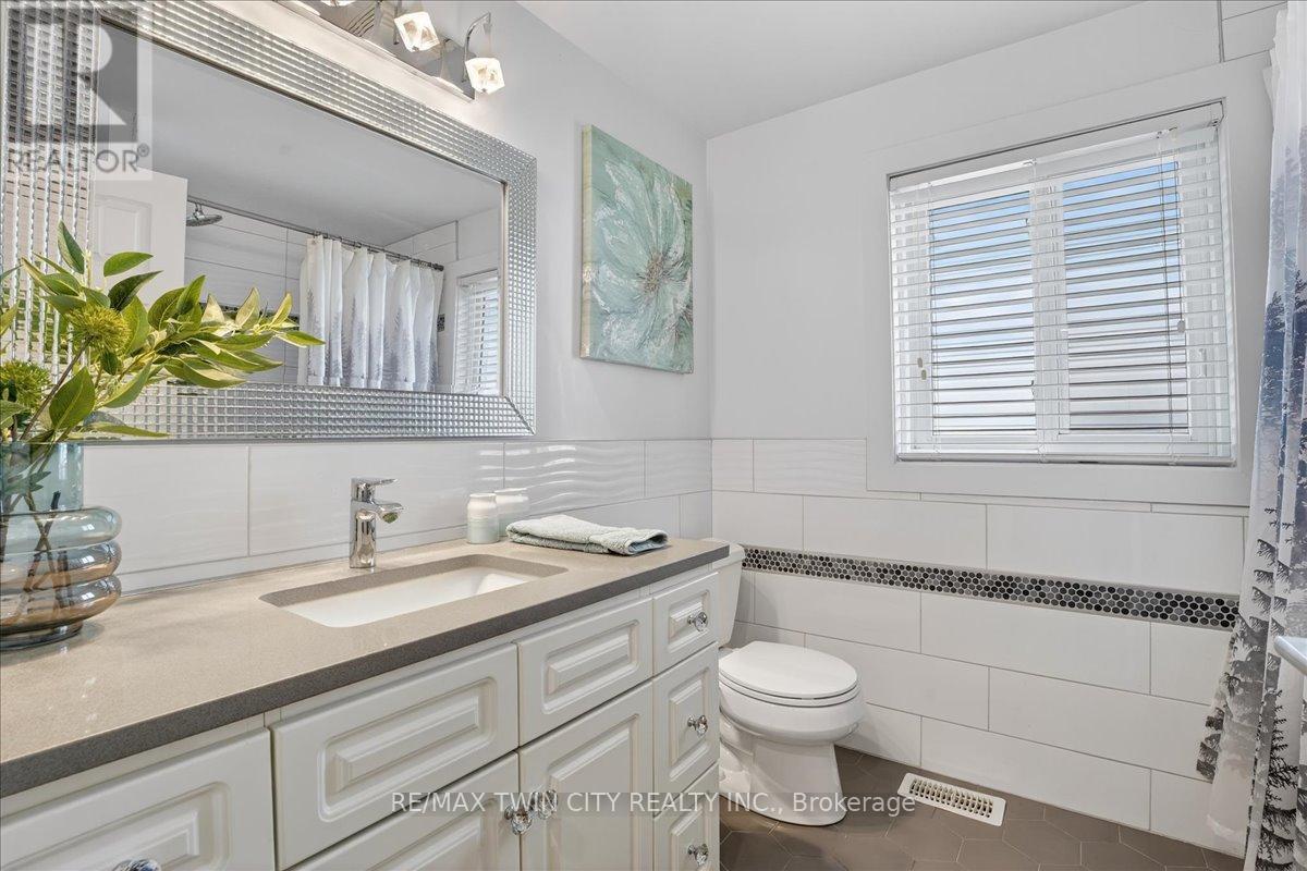 6 Ardwood Place, Kitchener, Ontario  N2A 4C3 - Photo 36 - X12925380