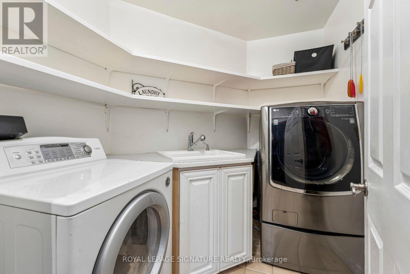 16 Hilltop Crescent, East Garafraxa, Ontario  L9W 6B8 - Photo 13 - X12925420