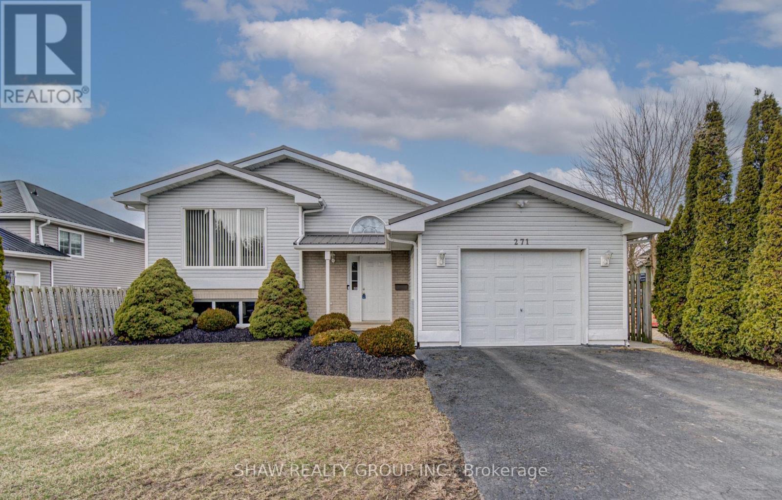 271 COLLEGE STREET W, Norfolk, Ontario