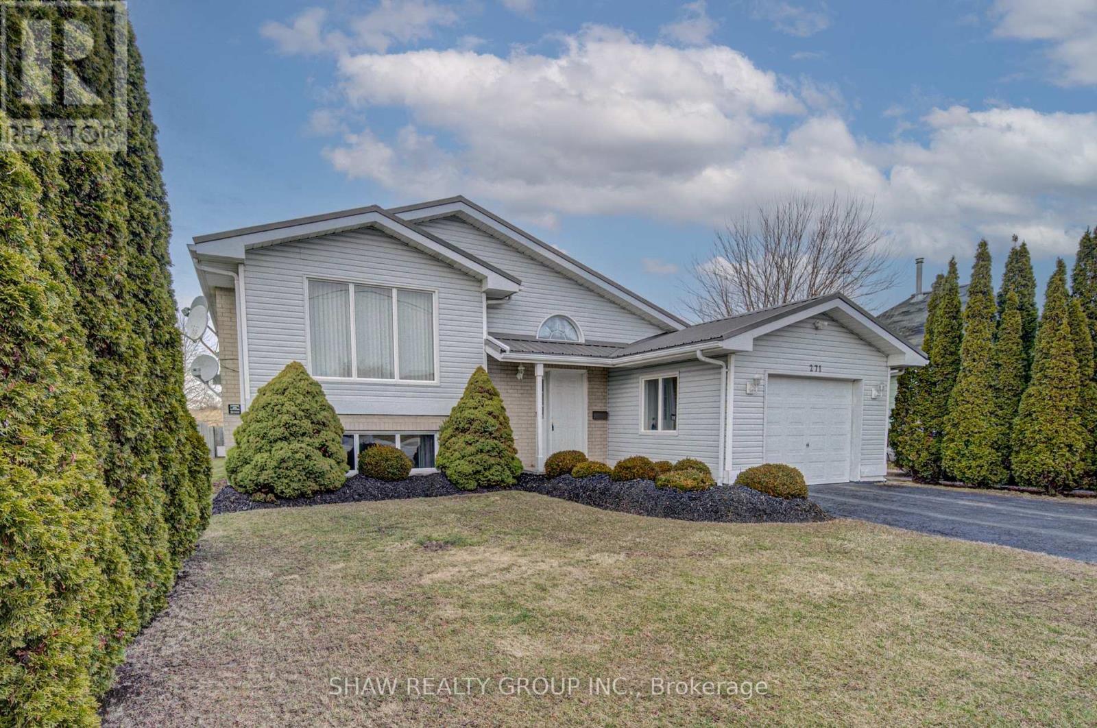 271 College Street W, Norfolk, Ontario  N0E 1Y0 - Photo 2 - X12925488