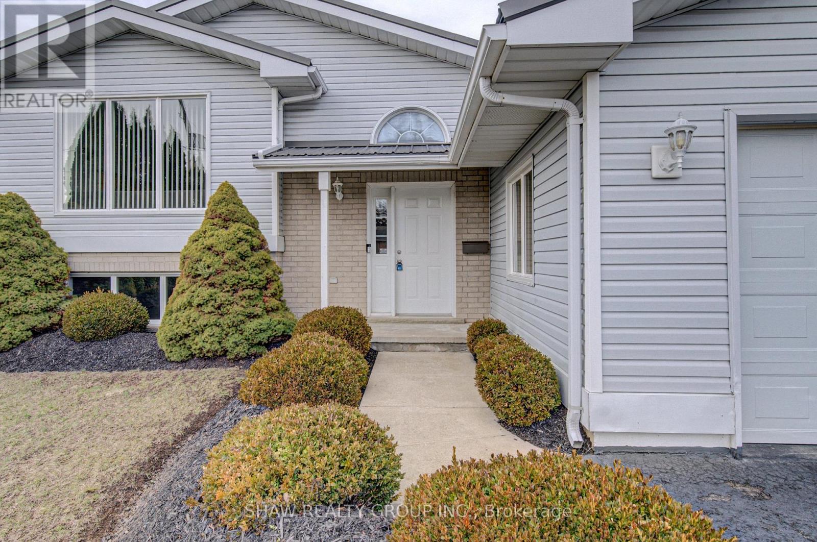 271 College Street W, Norfolk, Ontario  N0E 1Y0 - Photo 4 - X12925488