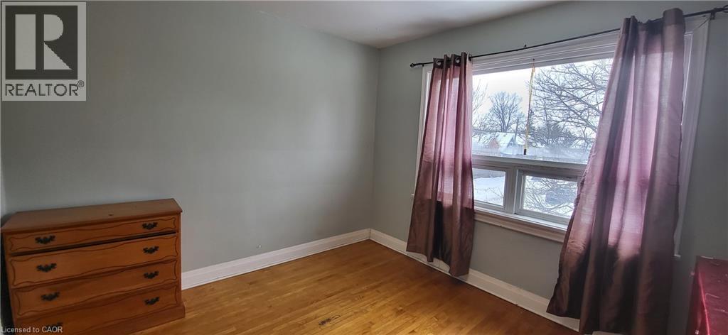 22 Kennedy Street, Welland, Ontario  L3B 3R6 - Photo 8 - 40803407