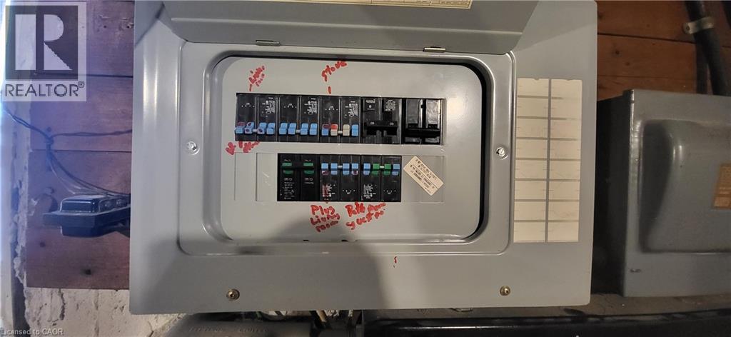 22 Kennedy Street, Welland, Ontario  L3B 3R6 - Photo 4 - 40803407