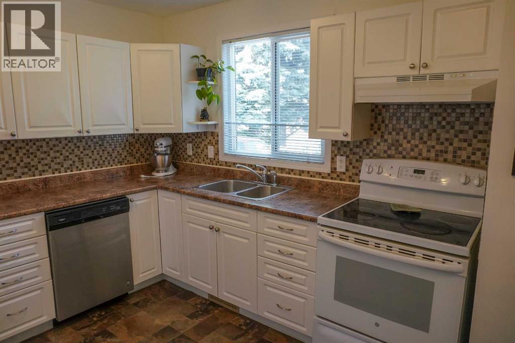 206 Mcgill Boulevard W, Lethbridge, Alberta  T1K 4C5 - Photo 11 - A2291720