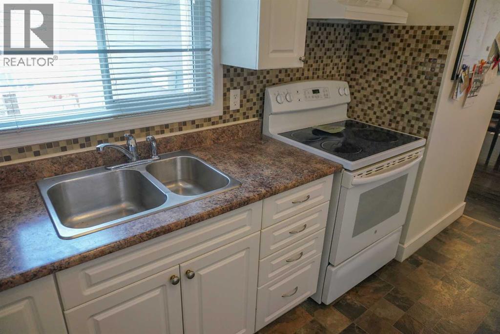 206 Mcgill Boulevard W, Lethbridge, Alberta  T1K 4C5 - Photo 9 - A2291720