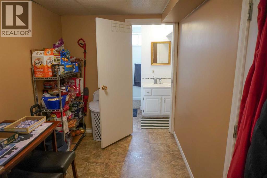 206 Mcgill Boulevard W, Lethbridge, Alberta  T1K 4C5 - Photo 27 - A2291720