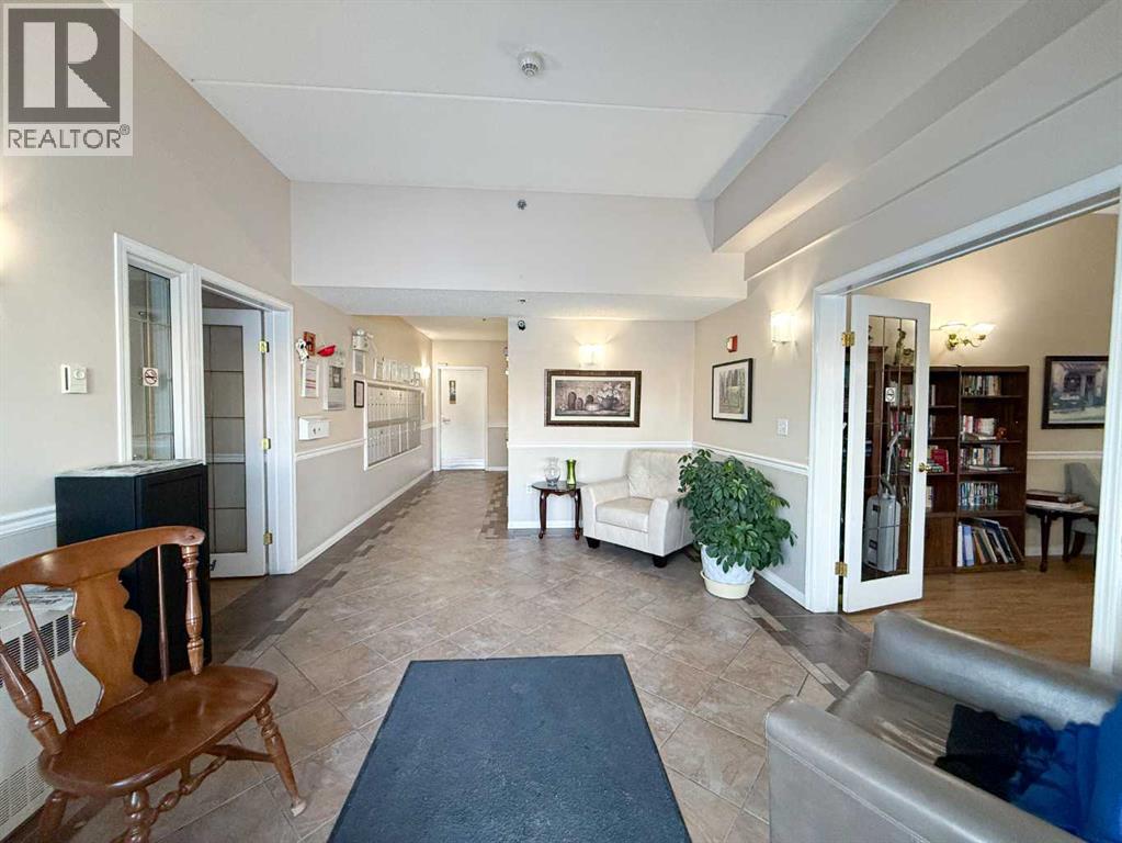 #403, 4514 54 Avenue, Olds, Alberta  T4H 1W5 - Photo 3 - A2295651