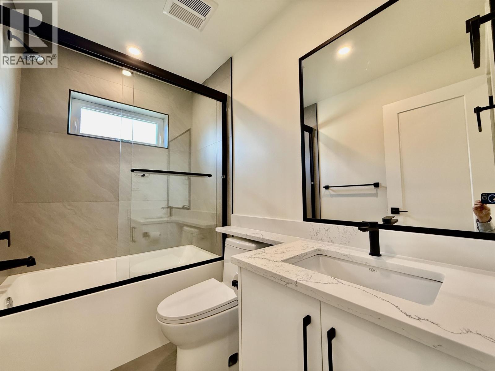 1006 Phare Crescent, Pemberton, British Columbia  V0N 2L0 - Photo 10 - R3101697