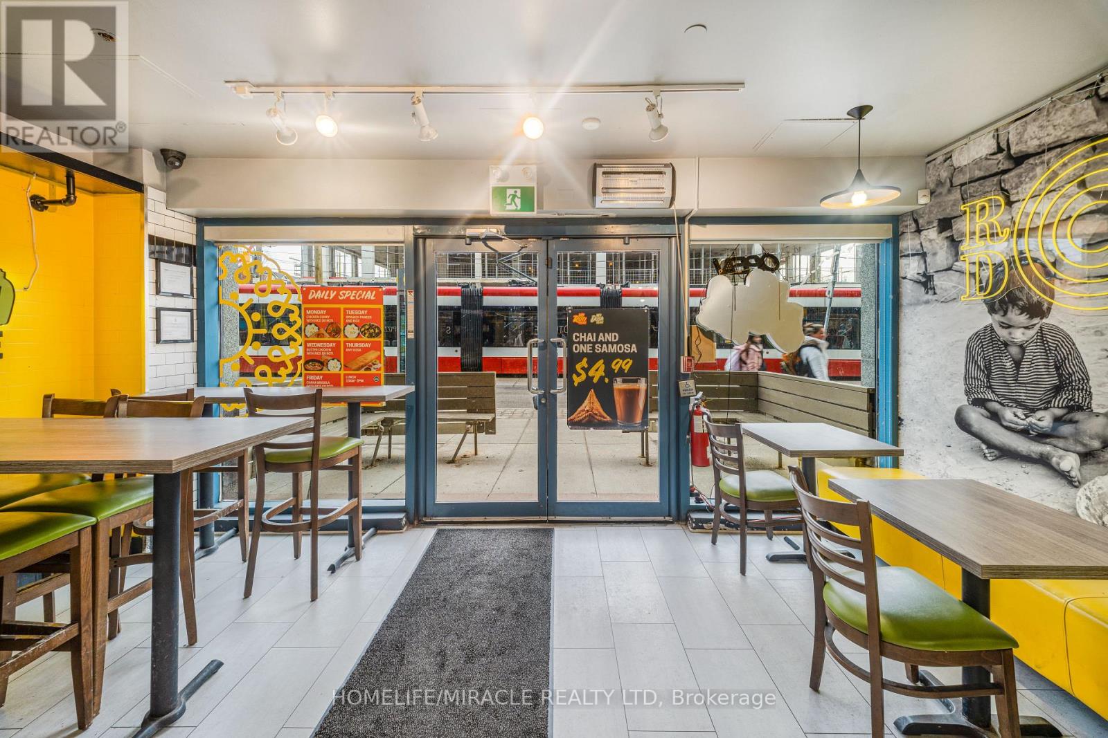 106 - 901 King Street, Toronto, Ontario  M5V 3H5 - Photo 4 - C12905474