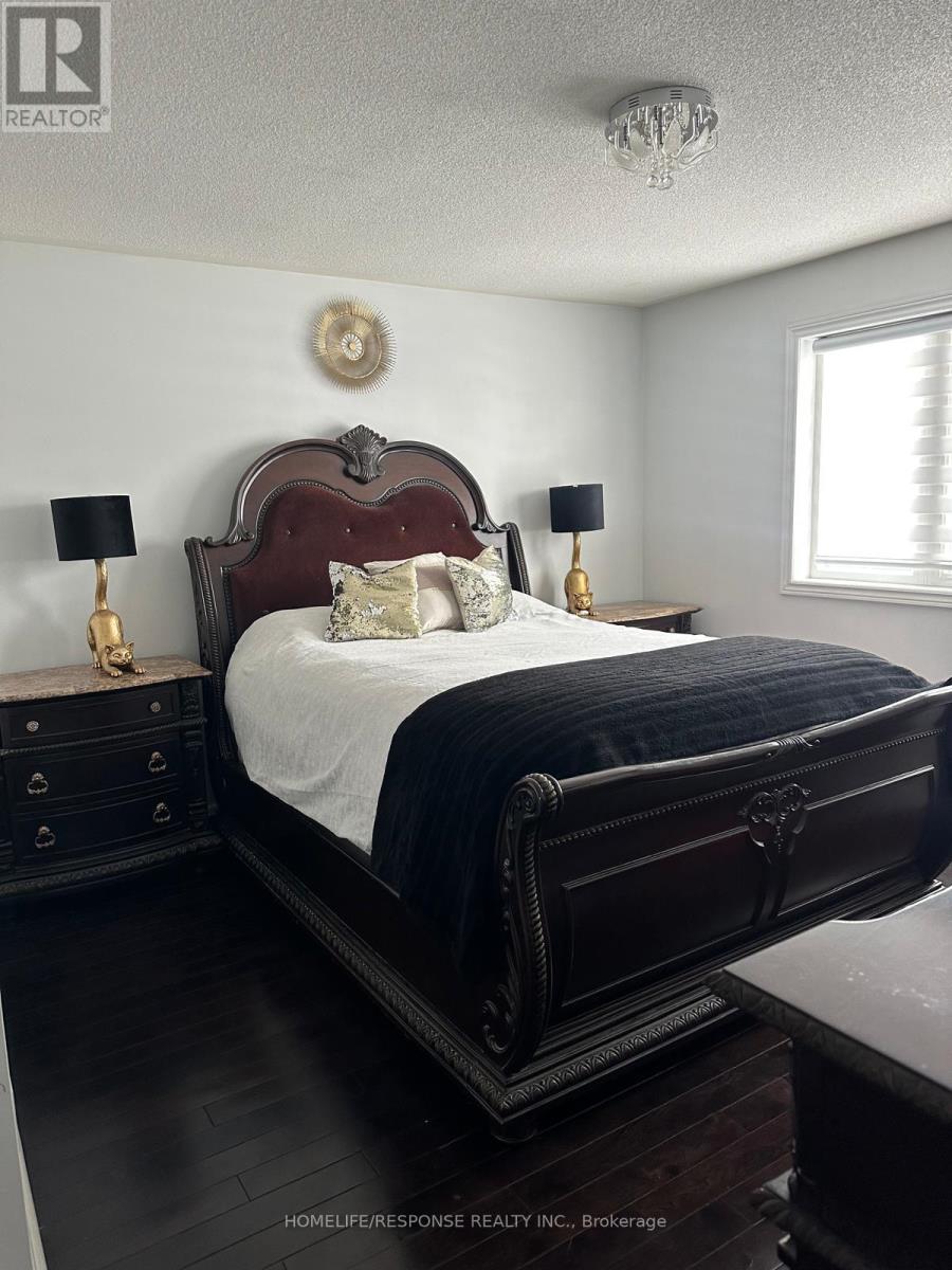 9 Aubergine Street, Richmond Hill, Ontario  L4E 5A8 - Photo 23 - N12904486