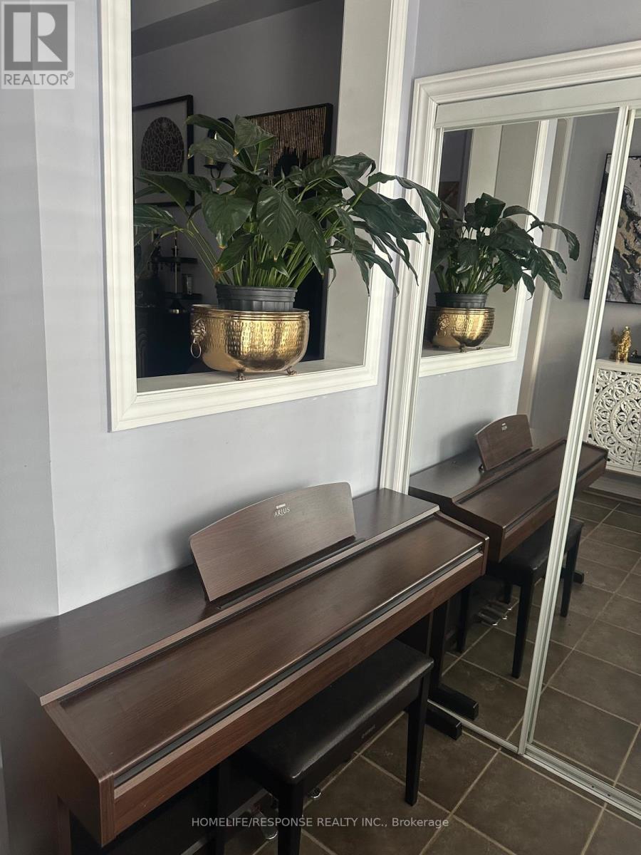 9 Aubergine Street, Richmond Hill, Ontario  L4E 5A8 - Photo 35 - N12904486