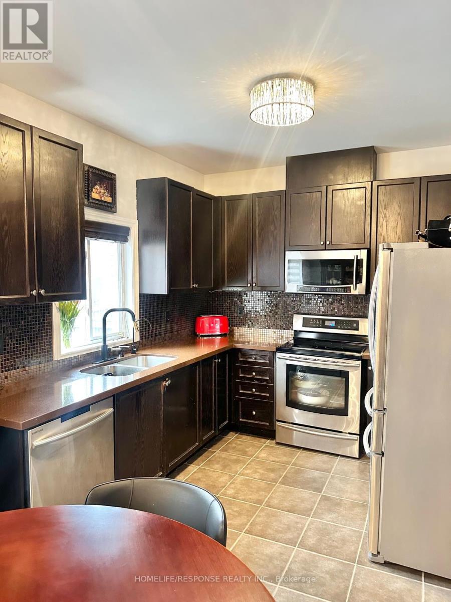 9 Aubergine Street, Richmond Hill, Ontario  L4E 5A8 - Photo 9 - N12904486