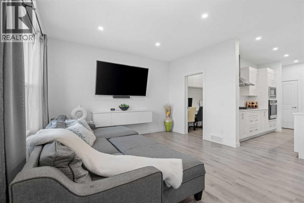 178 Sage Bluff Drive NW, Calgary, Alberta  T3R 1W2 - Photo 3 - A2296616