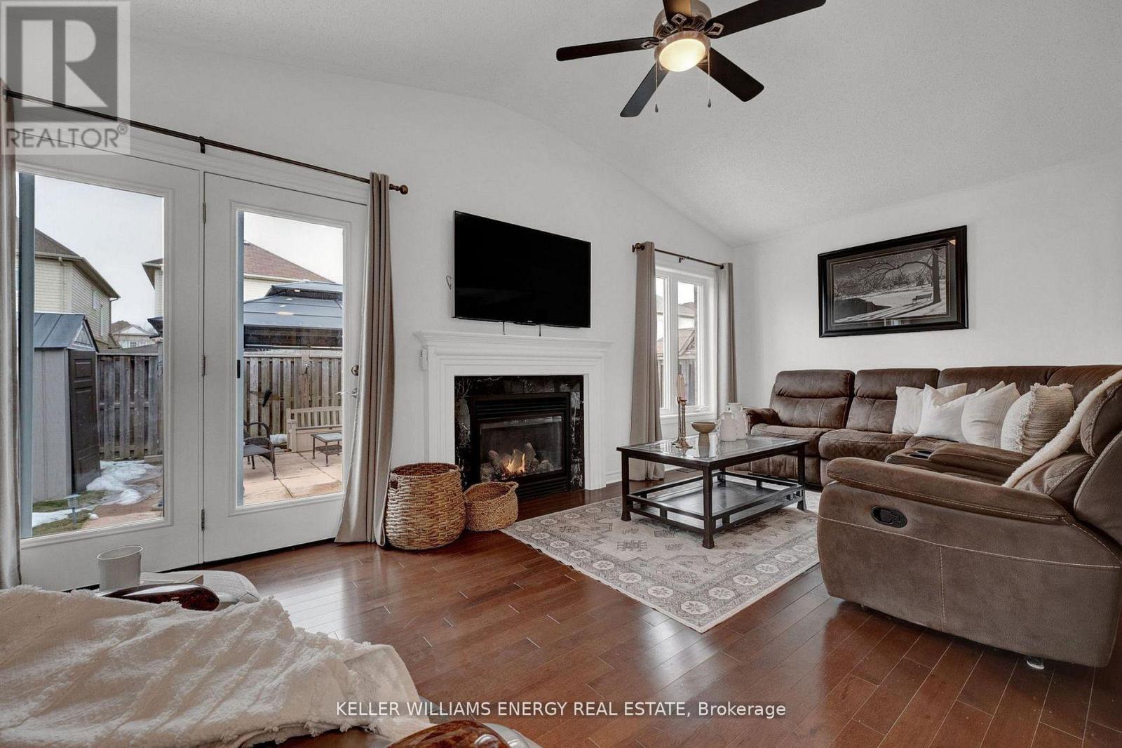 1379 Wadebridge Crescent, Oshawa, Ontario  L1K 3B1 - Photo 3 - E12925590