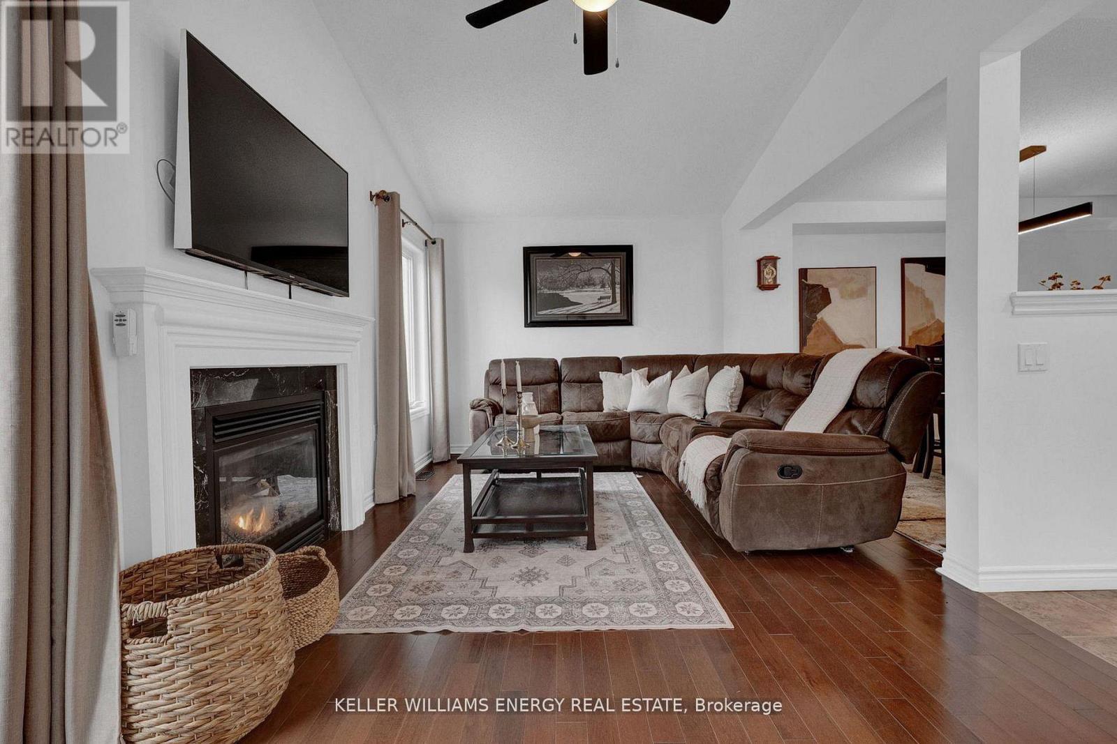 1379 Wadebridge Crescent, Oshawa, Ontario  L1K 3B1 - Photo 4 - E12925590