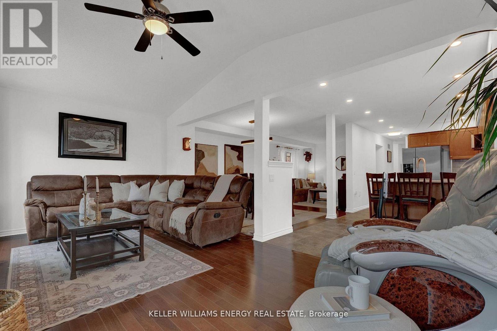 1379 Wadebridge Crescent, Oshawa, Ontario  L1K 3B1 - Photo 5 - E12925590