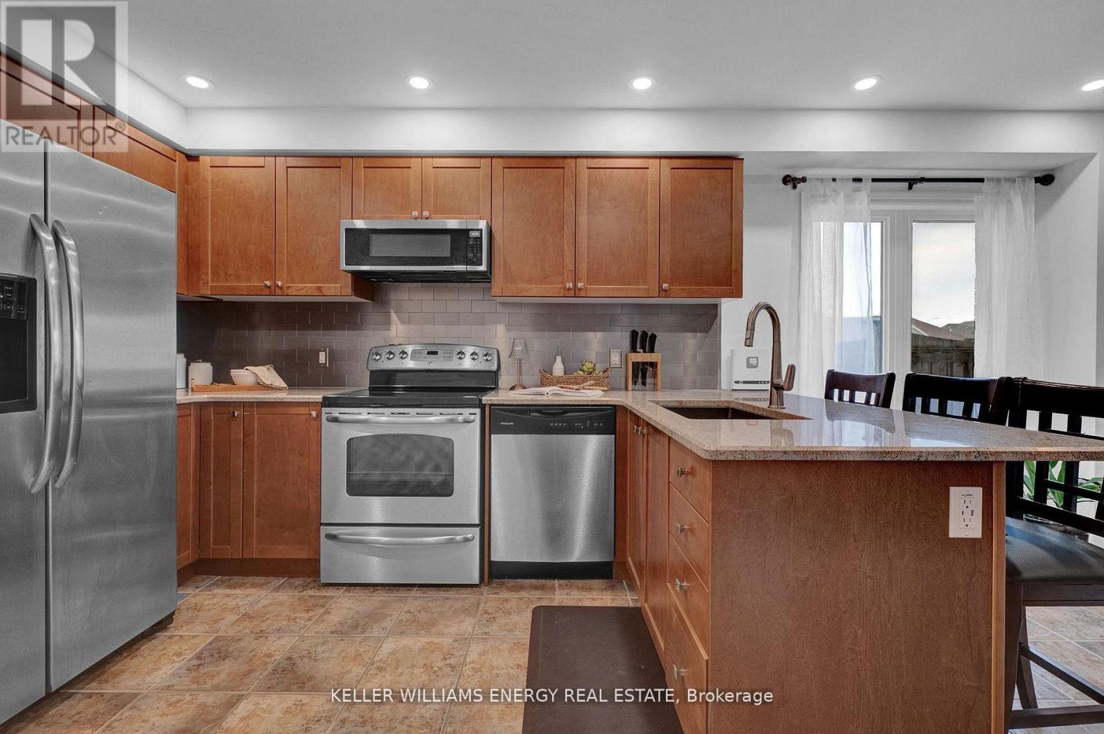 1379 Wadebridge Crescent, Oshawa, Ontario  L1K 3B1 - Photo 9 - E12925590