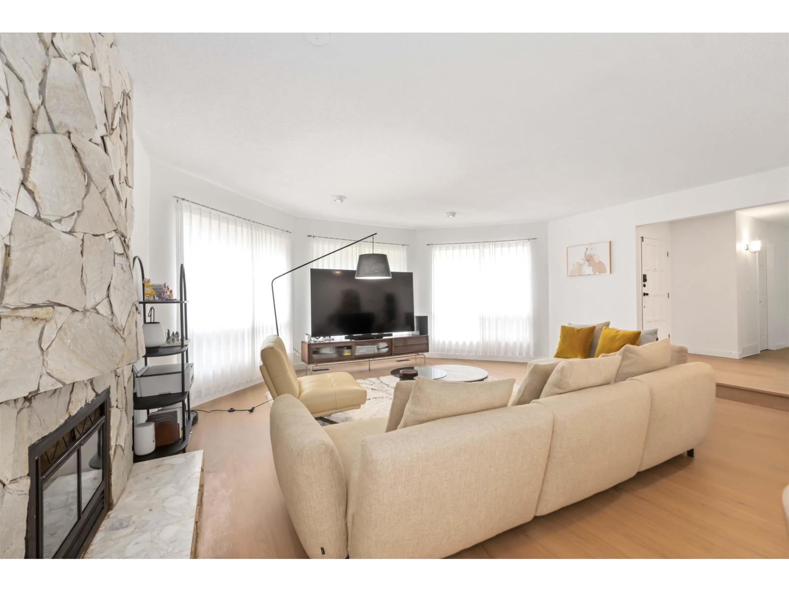 14082 20 Avenue, Surrey, British Columbia  V4A 8P6 - Photo 5 - R3103948