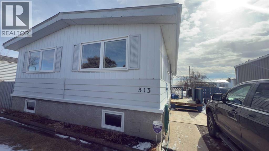 313 3 Avenue E, Hanna, Alberta  T0J 1P0 - Photo 5 - A2291761