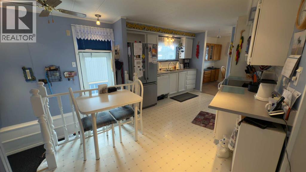 313 3 Avenue E, Hanna, Alberta  T0J 1P0 - Photo 8 - A2291761