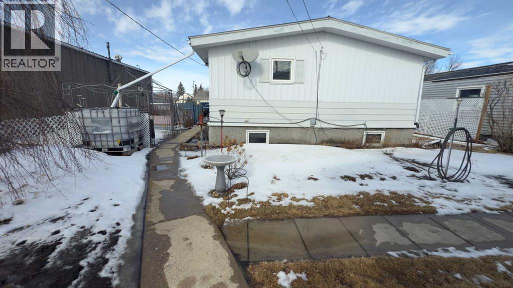 313 3 Avenue E, Hanna, Alberta  T0J 1P0 - Photo 44 - A2291761