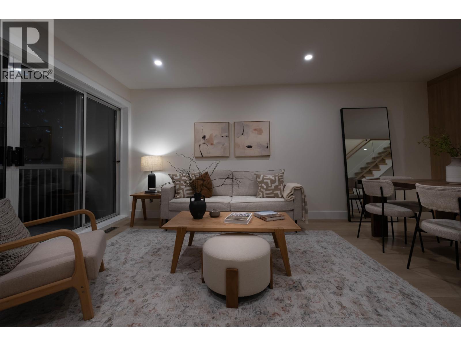 3350 Cobblestone Avenue, Vancouver, British Columbia  V5S 4S4 - Photo 5 - R3082801