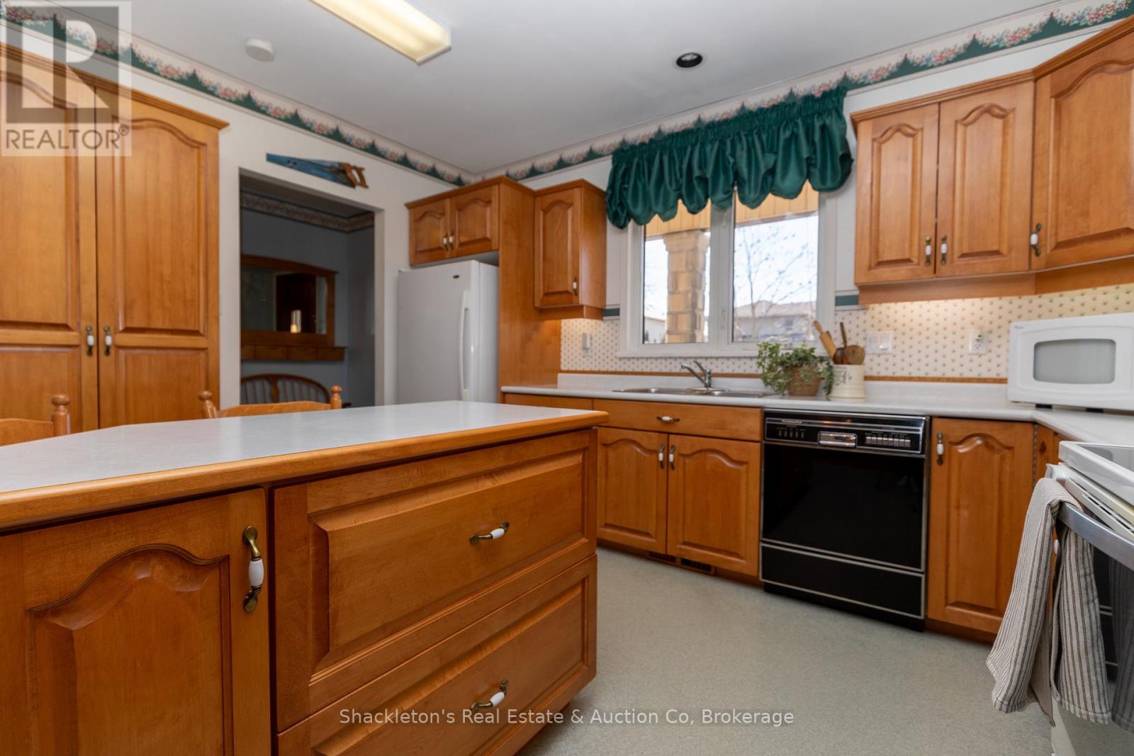 342 Brunswick Street, Stratford, Ontario  N5A 3M8 - Photo 7 - X12925542