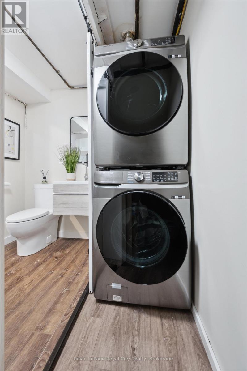 16 - 120 Country Club Drive, Guelph (Victoria North), Ontario  N1E 3K7 - Photo 10 - X12925730