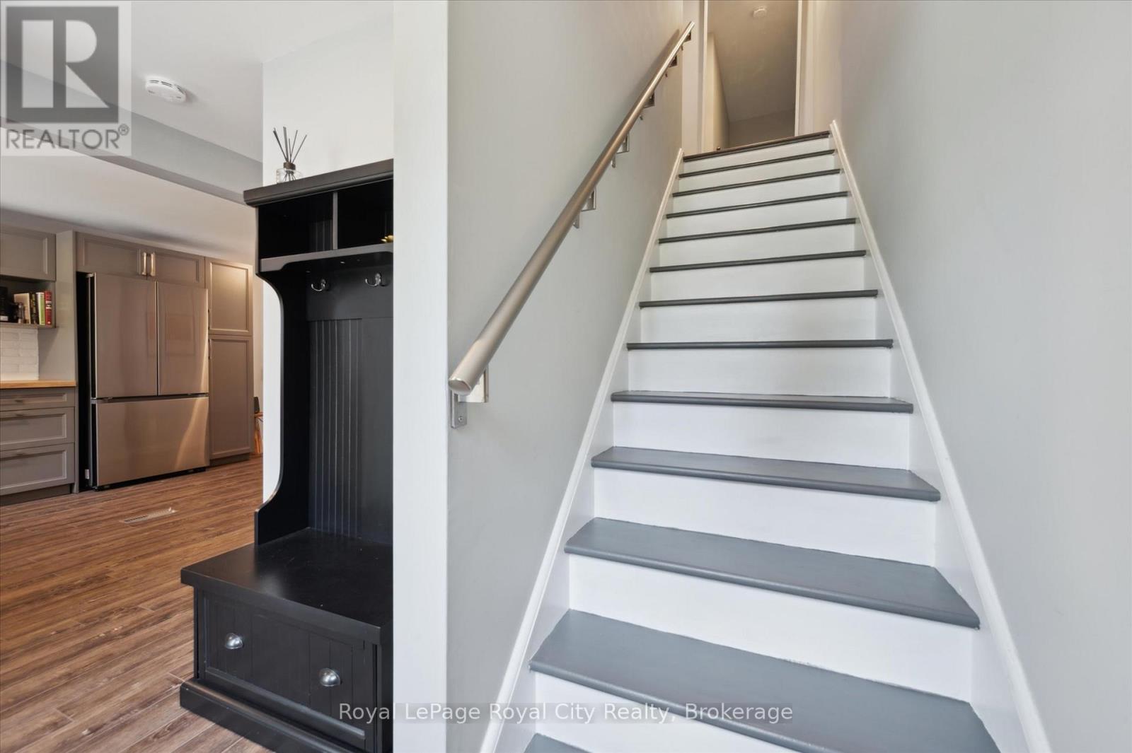 16 - 120 Country Club Drive, Guelph (Victoria North), Ontario  N1E 3K7 - Photo 11 - X12925730