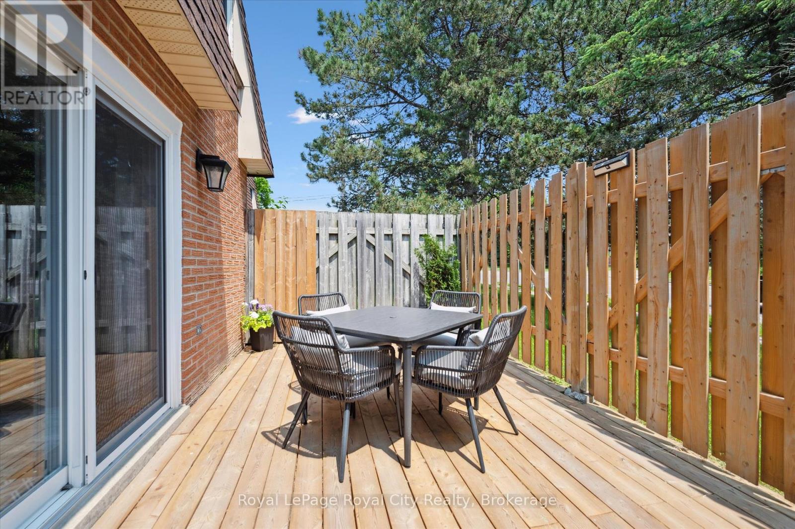 16 - 120 Country Club Drive, Guelph (Victoria North), Ontario  N1E 3K7 - Photo 17 - X12925730