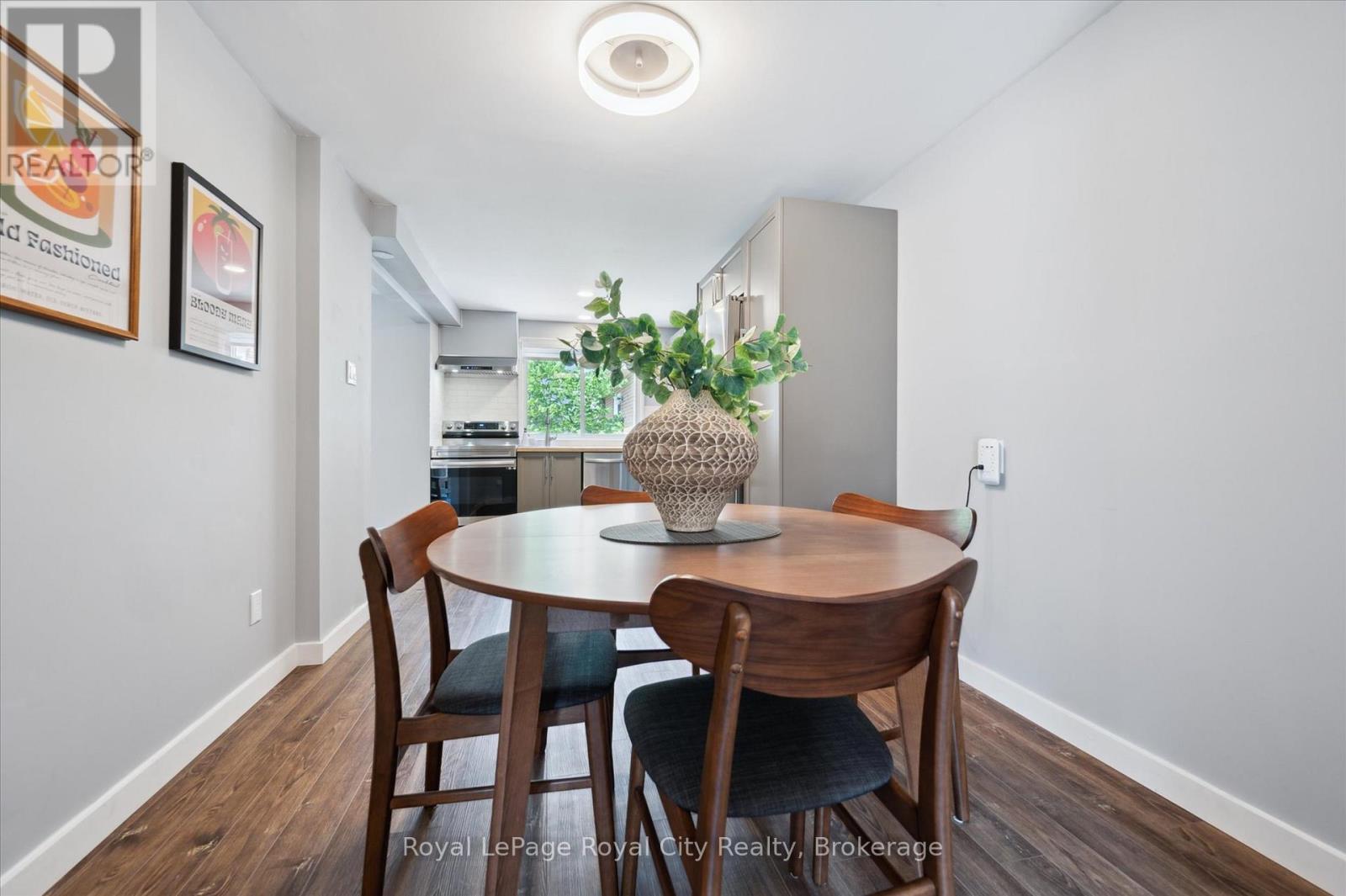 16 - 120 Country Club Drive, Guelph (Victoria North), Ontario  N1E 3K7 - Photo 5 - X12925730