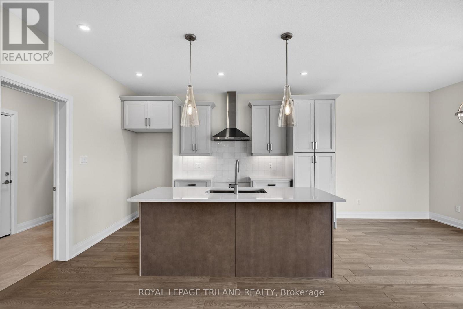 28 Allister Drive, Middlesex Centre, Ontario  N0L 1R0 - Photo 12 - X12925544