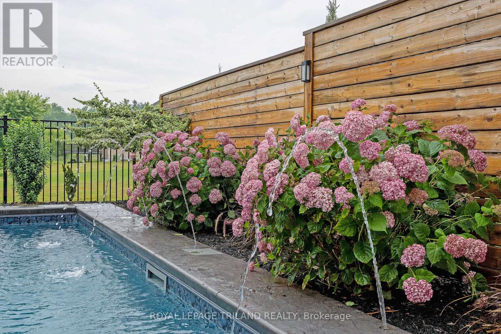 2091 Pennyroyal Street, London North, Ontario N5X 0E6 - Photo 41 - X12925576