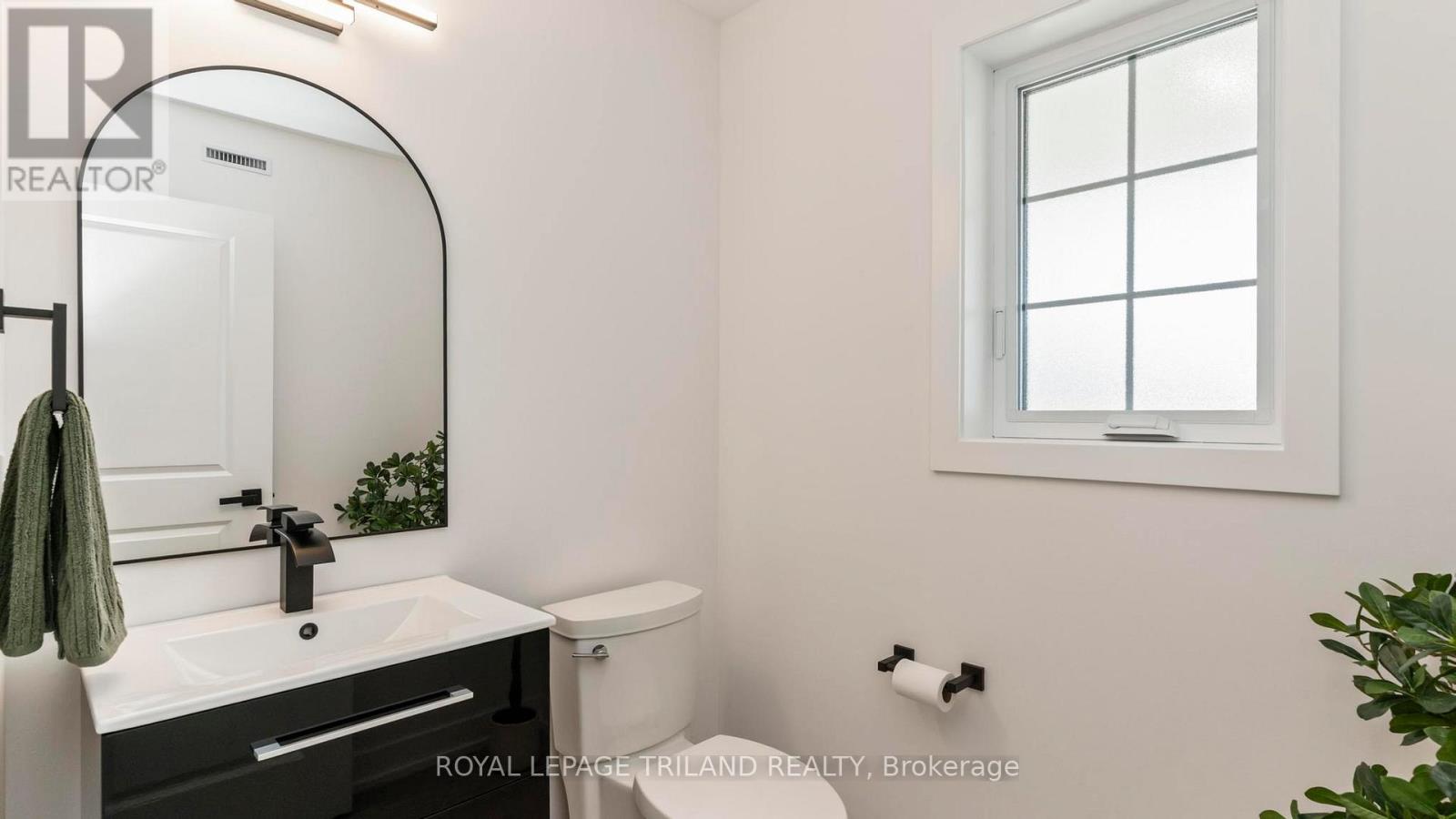 131 Empire Parkway, St. Thomas, Ontario  N5R 0N5 - Photo 8 - X12925598