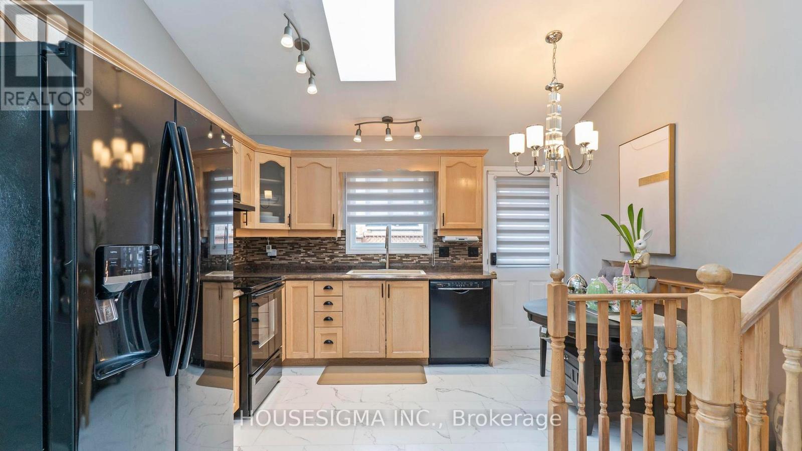 188 Sandy Street, London South, Ontario  N5Z 5C7 - Photo 11 - X12925606