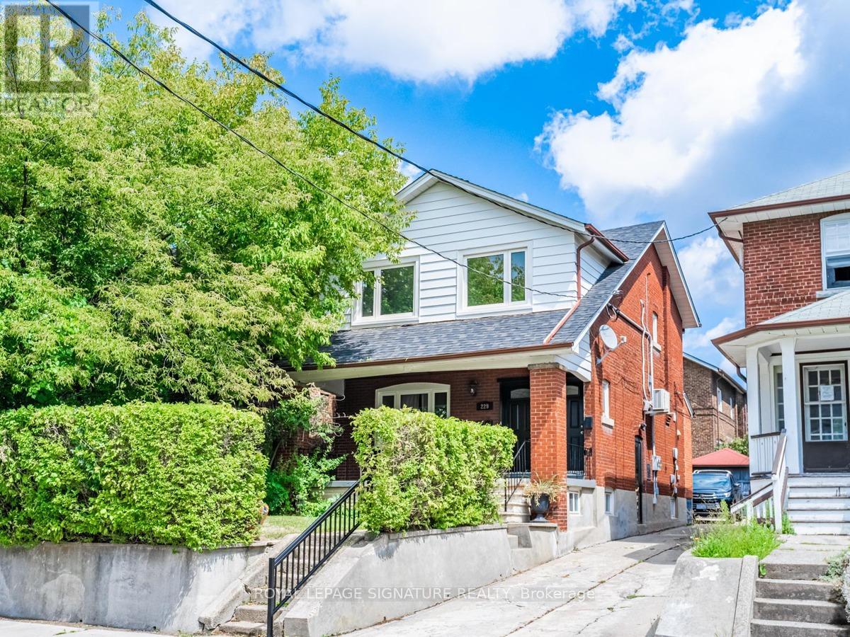UPPER - 229 WINONA DRIVE, Toronto, Ontario