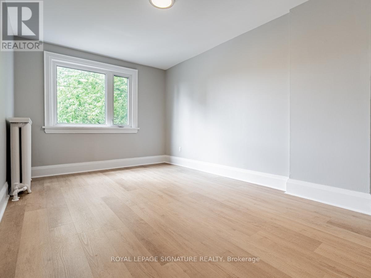 Upper - 229 Winona Drive, Toronto (Humewood-Cedarvale), Ontario  M6C 3S4 - Photo 12 - C12925594