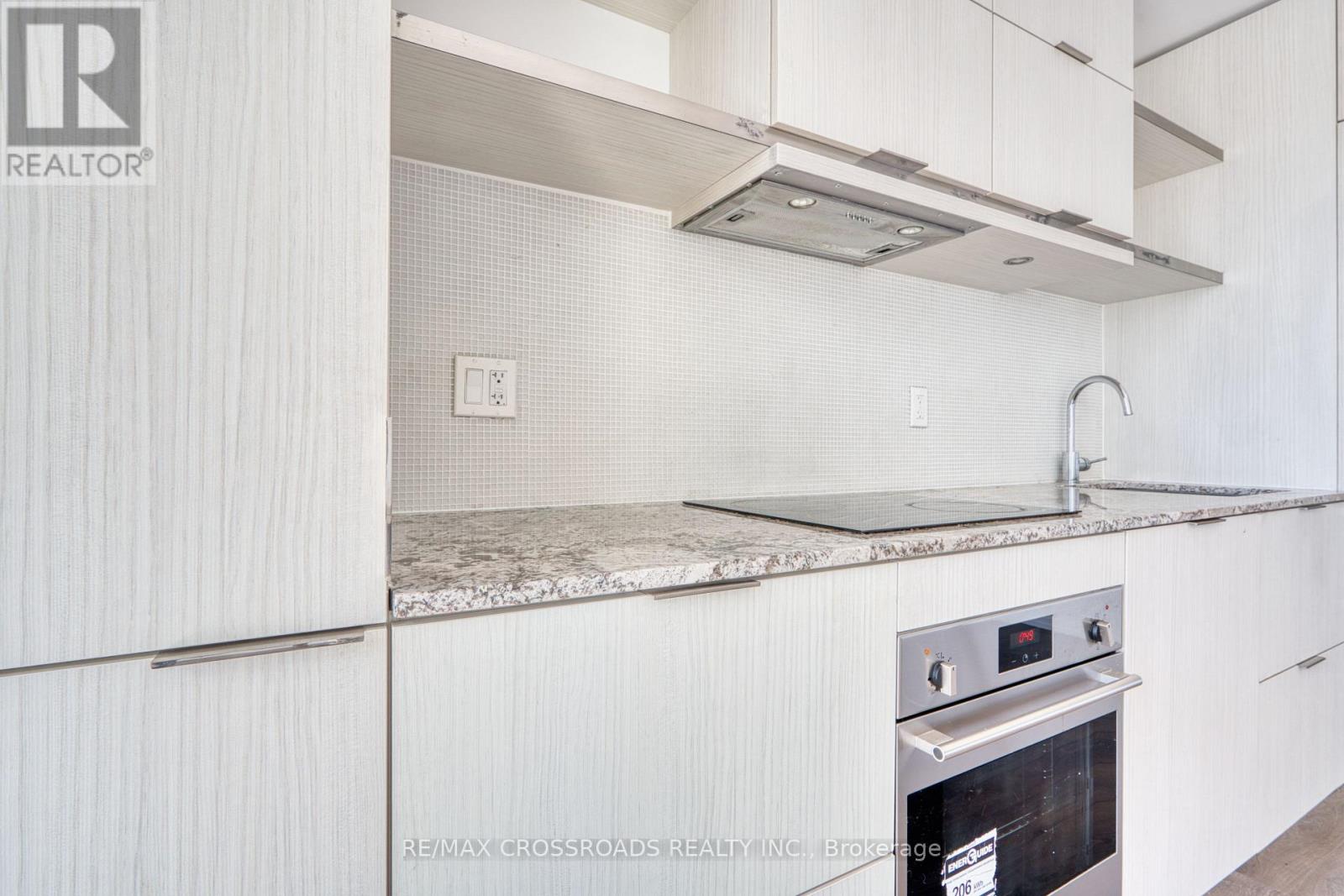 1510 - 197 Yonge Street, Toronto, Ontario  M5B 0C1 - Photo 8 - C12925646