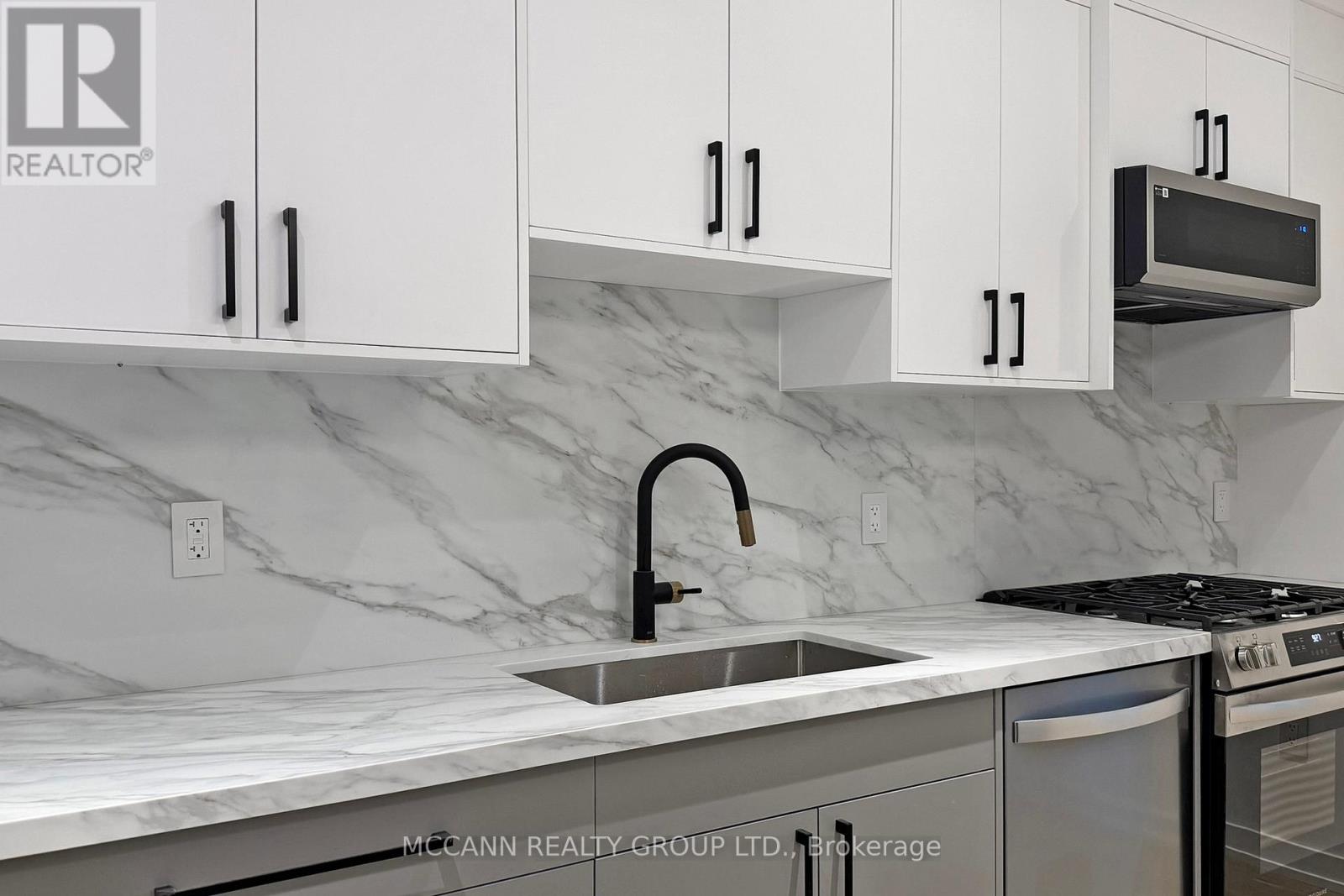 Garden Suite - 178 Atlas Avenue S, Toronto (Oakwood Village), Ontario  M6C 3P5 - Photo 21 - C12925704