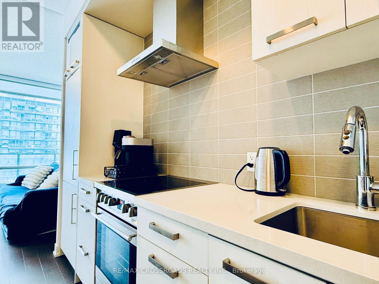 S612 - 455 Front Street E, Toronto (Waterfront Communities), Ontario  M5A 0G2 - Photo 5 - C12925708