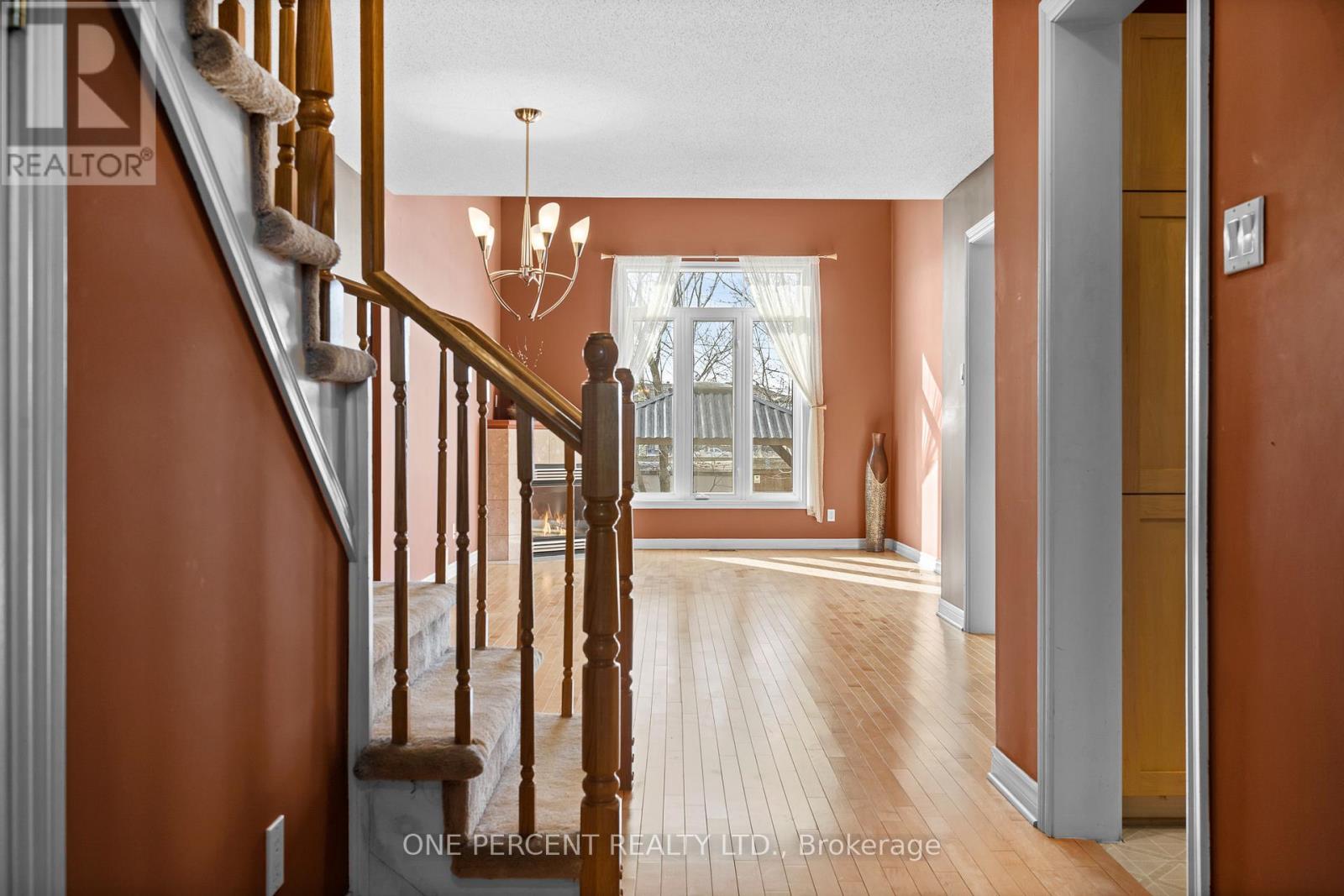 867 Schooner Crescent, Ottawa, Ontario  K1V 1Y2 - Photo 5 - X12925538