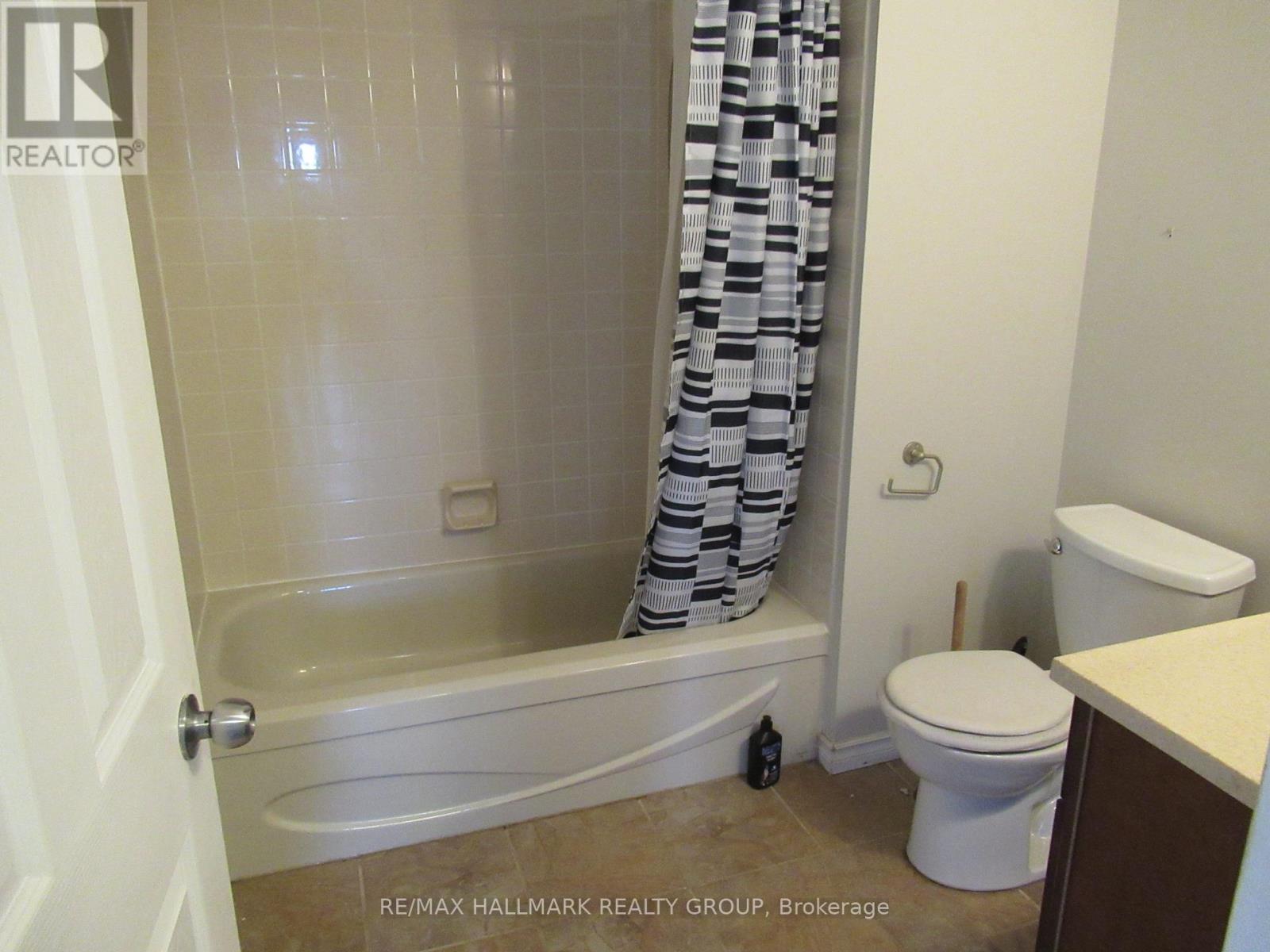 81 Lightfoot Place, Ottawa, Ontario  K2L 3M1 - Photo 13 - X12925572