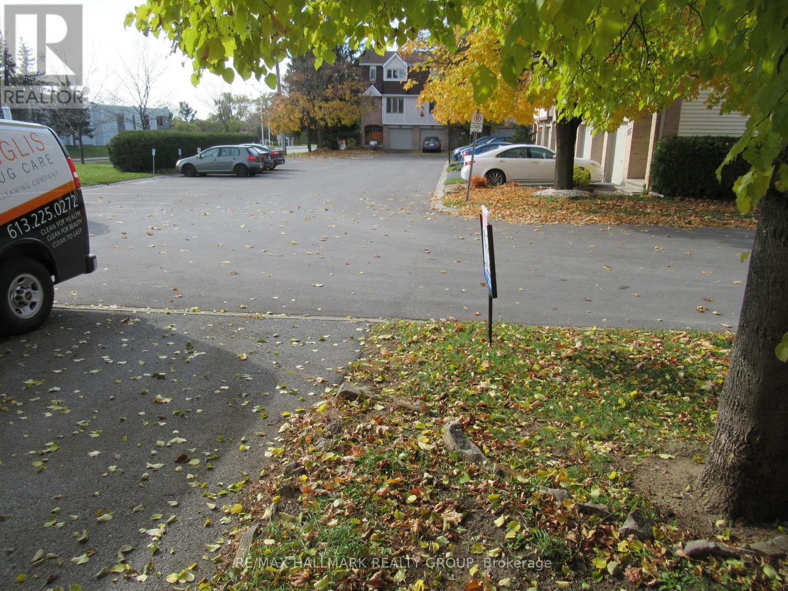 81 Lightfoot Place, Ottawa, Ontario  K2L 3M1 - Photo 2 - X12925572