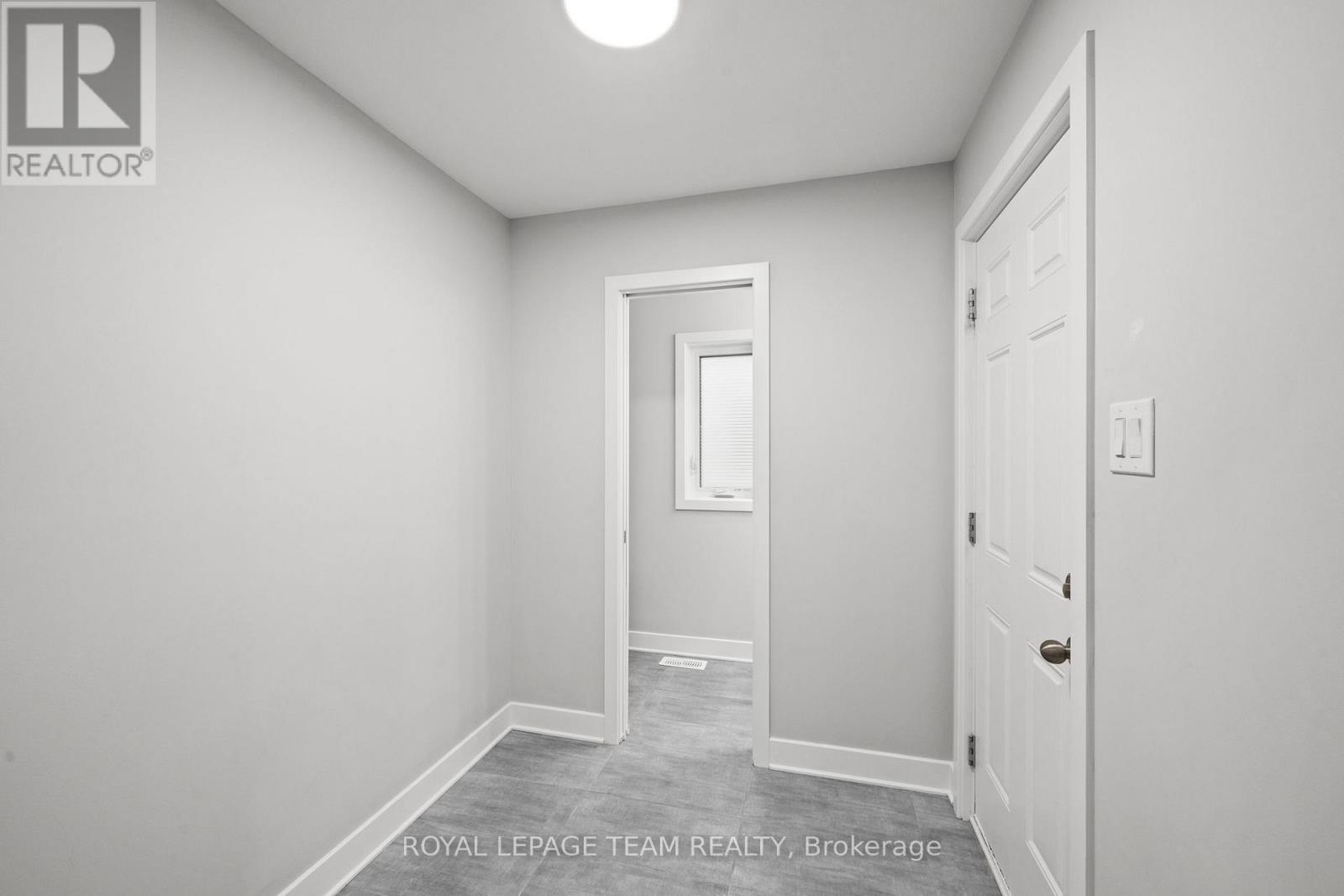 539 Honeylocust Avenue, Ottawa, Ontario  K2V 0L8 - Photo 17 - X12925614