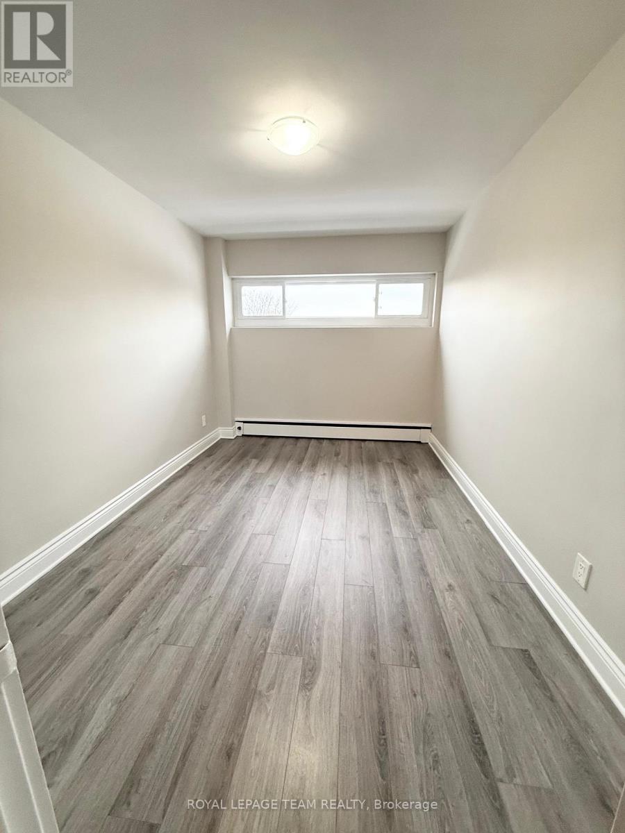 505 - 99 Cartier Street, Ottawa, Ontario  K2P 1K2 - Photo 7 - X12925622