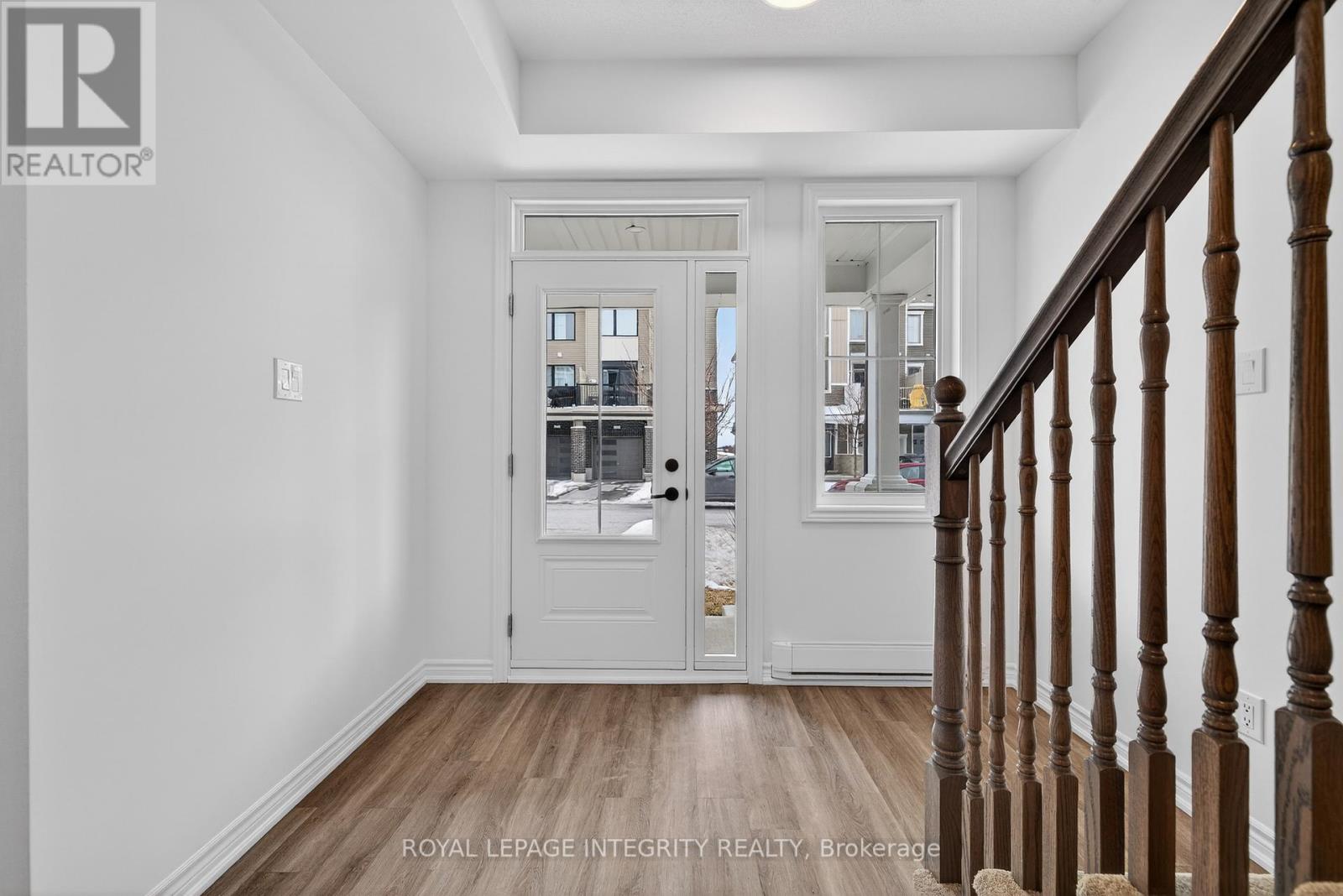 21 Caspian Row, Ottawa, Ontario  K2V 0R7 - Photo 2 - X12925650