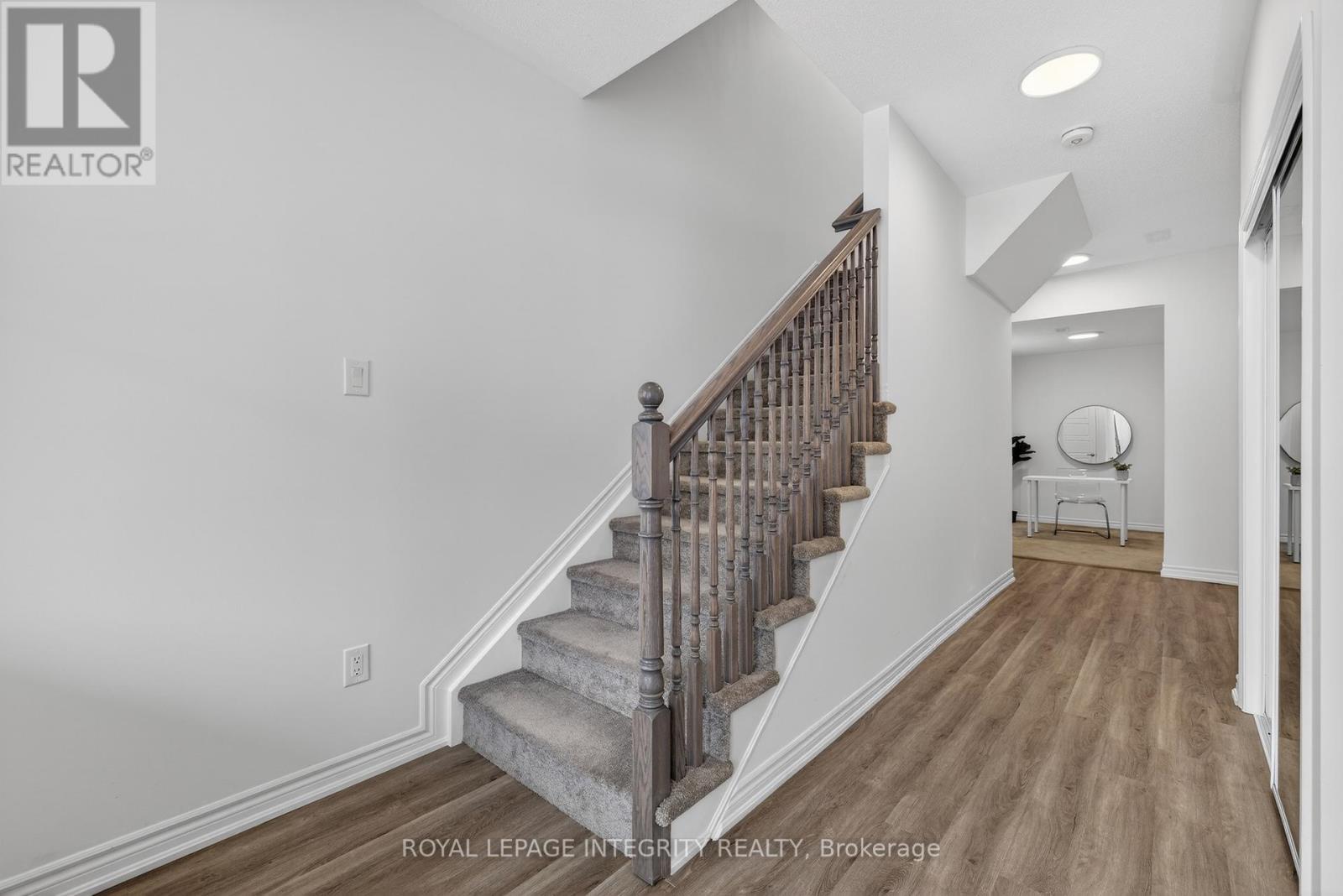 21 Caspian Row, Ottawa, Ontario  K2V 0R7 - Photo 3 - X12925650