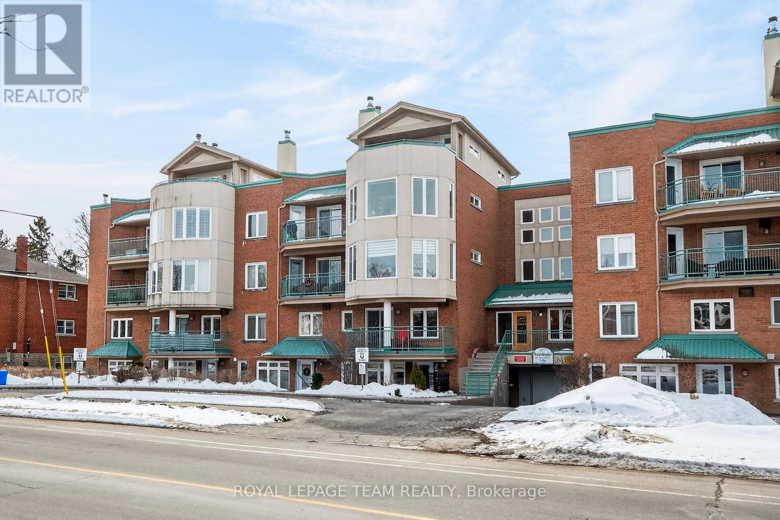 202a - 62 Donald Street, Ottawa, Ontario  K1K 1N2 - Photo 2 - X12925722