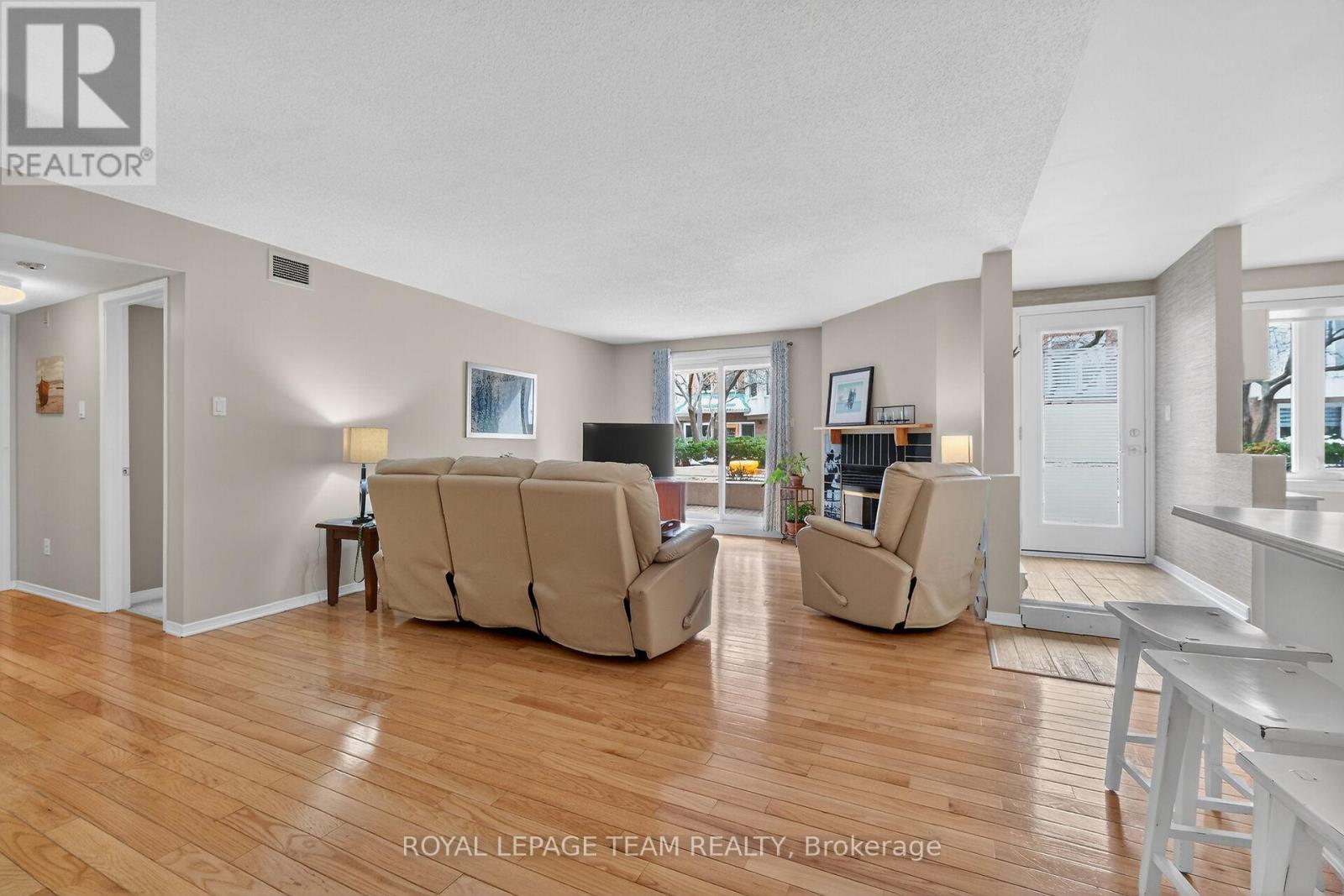 202a - 62 Donald Street, Ottawa, Ontario  K1K 1N2 - Photo 6 - X12925722