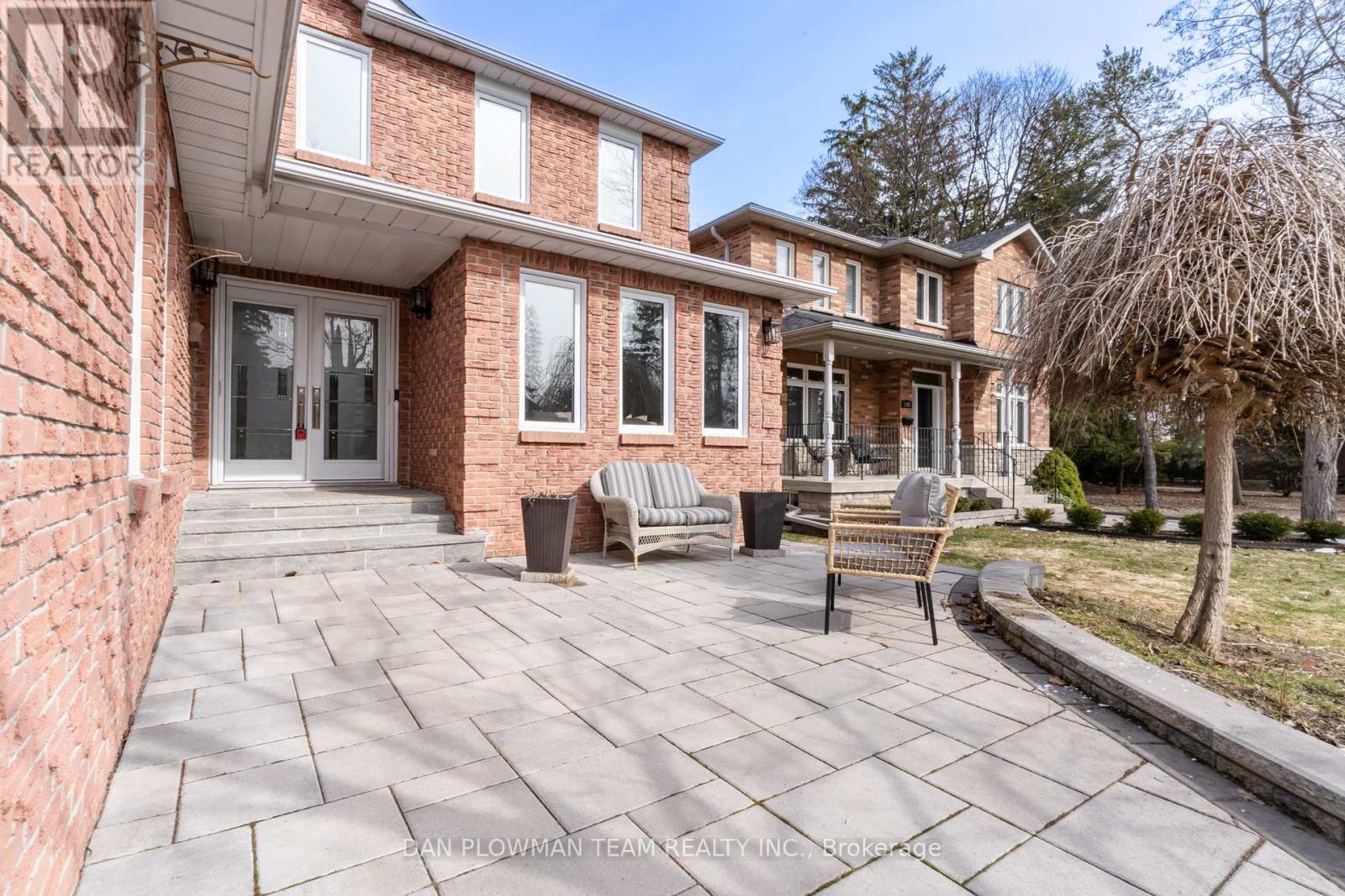 1405 Rougemount Drive, Pickering, Ontario  L1V 1N2 - Photo 4 - E12925570